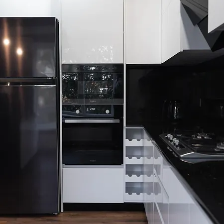 Rentwill Modern Apartment *